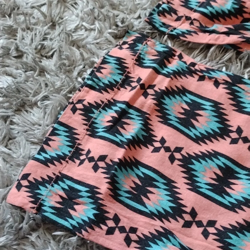 Kiss & Cry Multicolor Linen Pants. - Picture 4 of 5